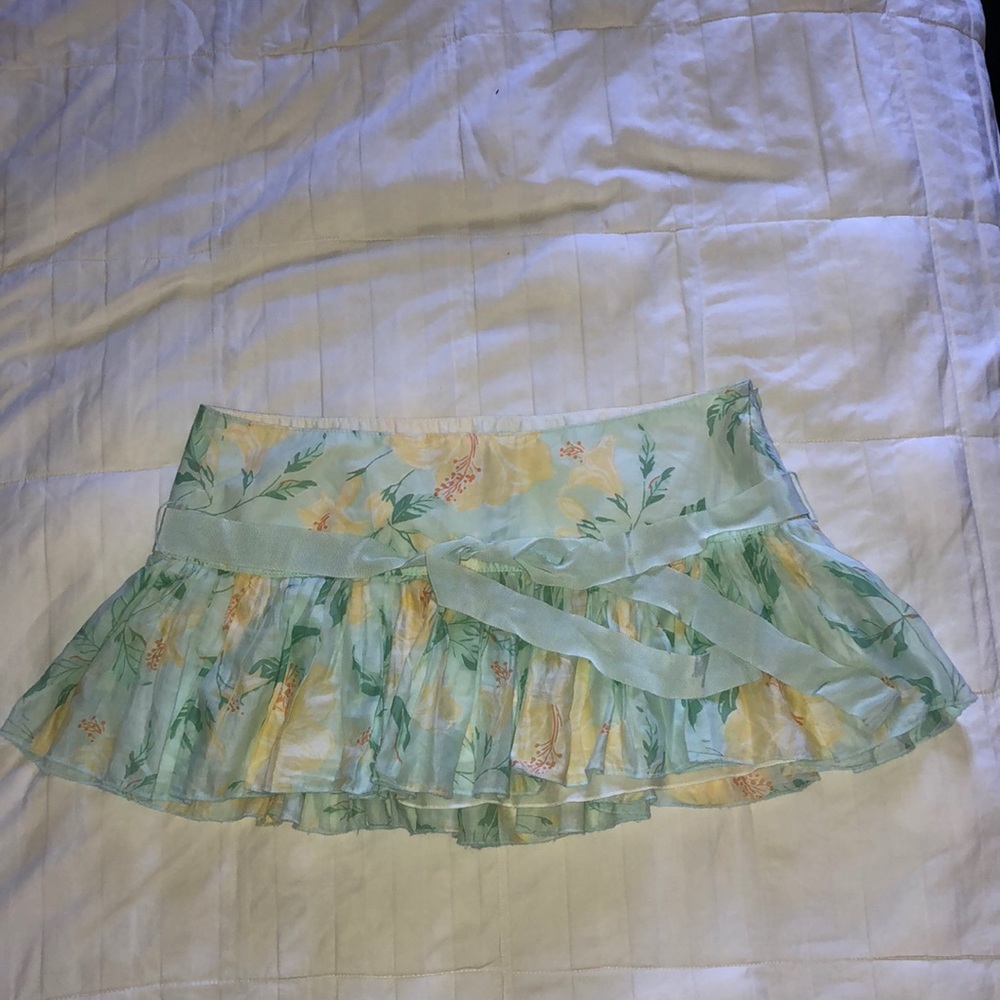 Abercrombie and Fitch NWT size 2 floral mini skirt